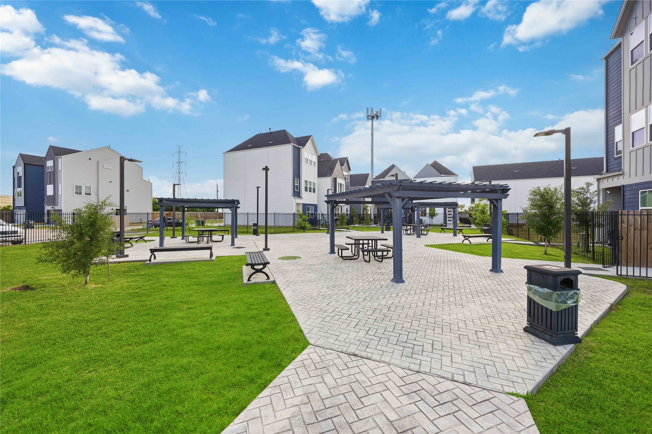 8320 Springwood Cyn Lane Houston, TX 77055 - Photo 24 of 25