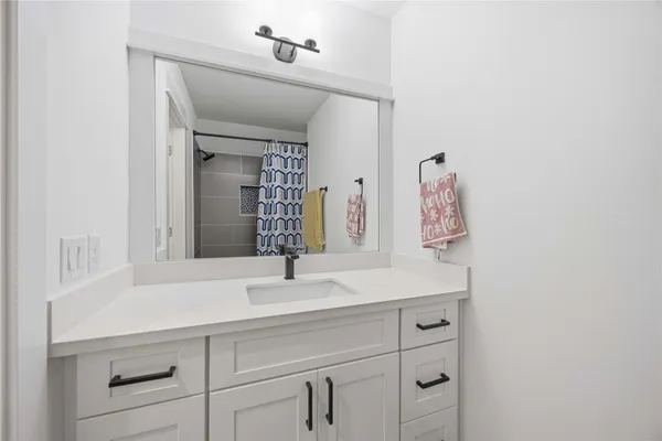 $325,000 | 8320 Springwood Cyn Lane, Houston, TX 77055