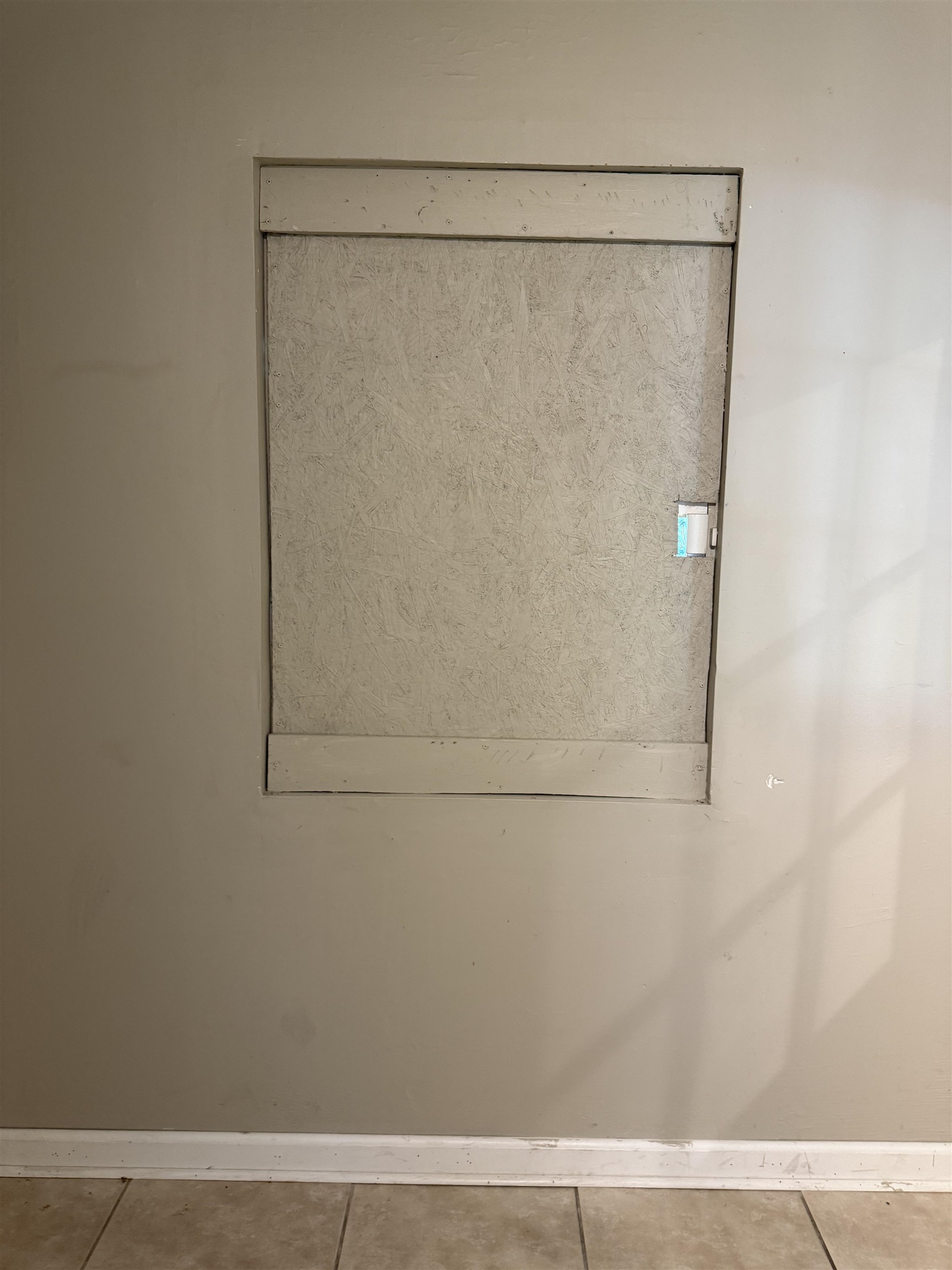 4826 Peace Street Memphis, TN 38109 - Photo 6 of 13 a bathroom with a glass shower door