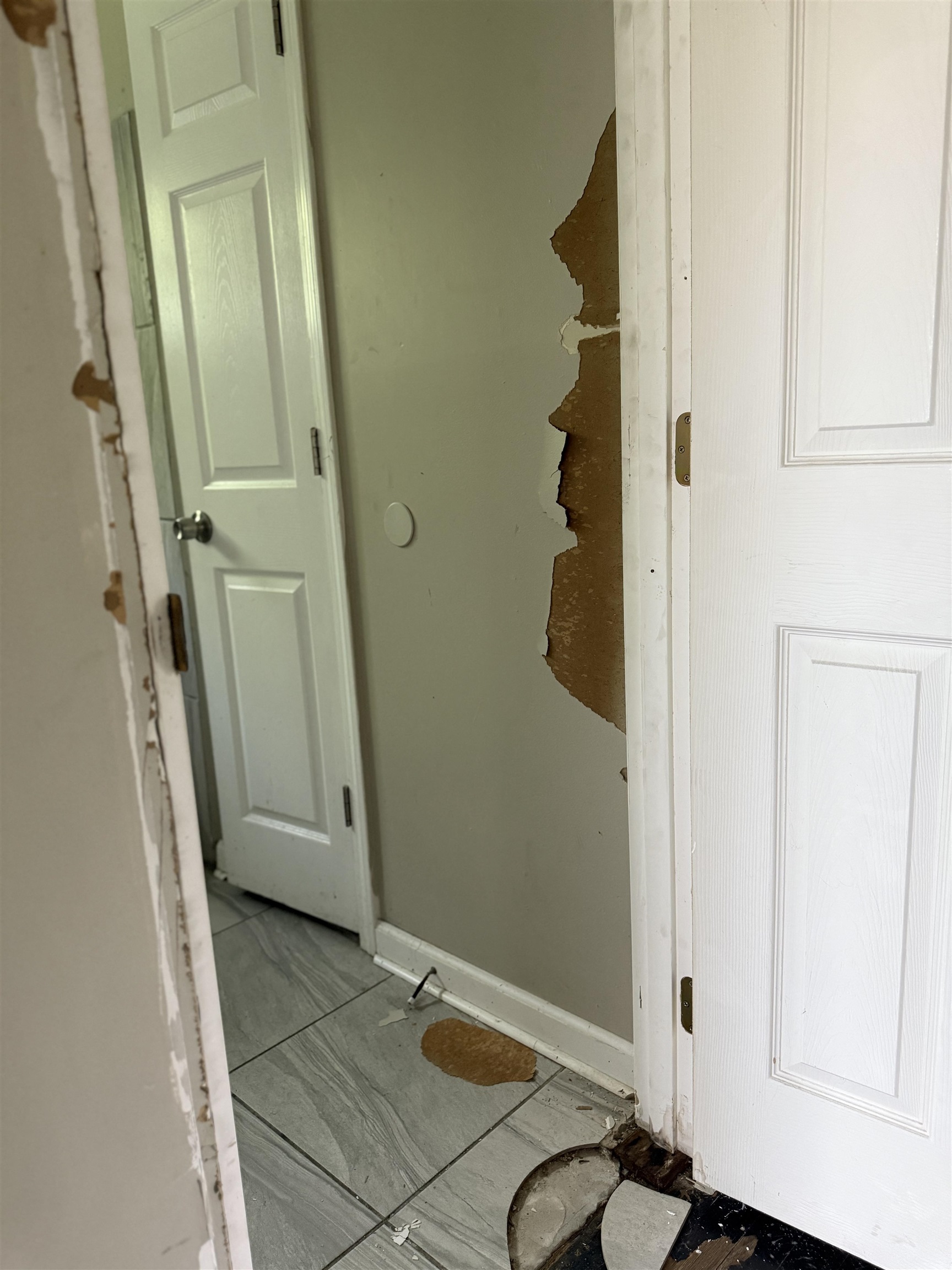 4826 Peace Street Memphis, TN 38109 - Photo 8 of 13 a view of front door