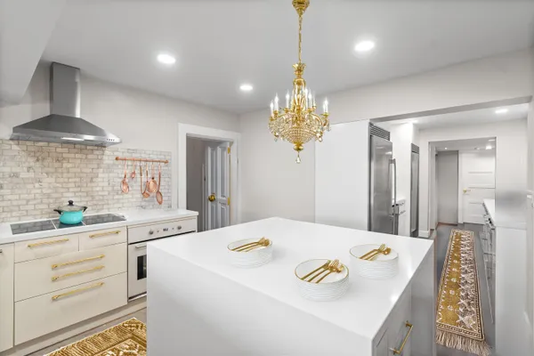$1,089,000 | 6106 Royal Poinciana Lane, Tamarac, FL 33319