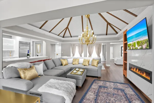 $1,089,000 | 6106 Royal Poinciana Lane, Tamarac, FL 33319