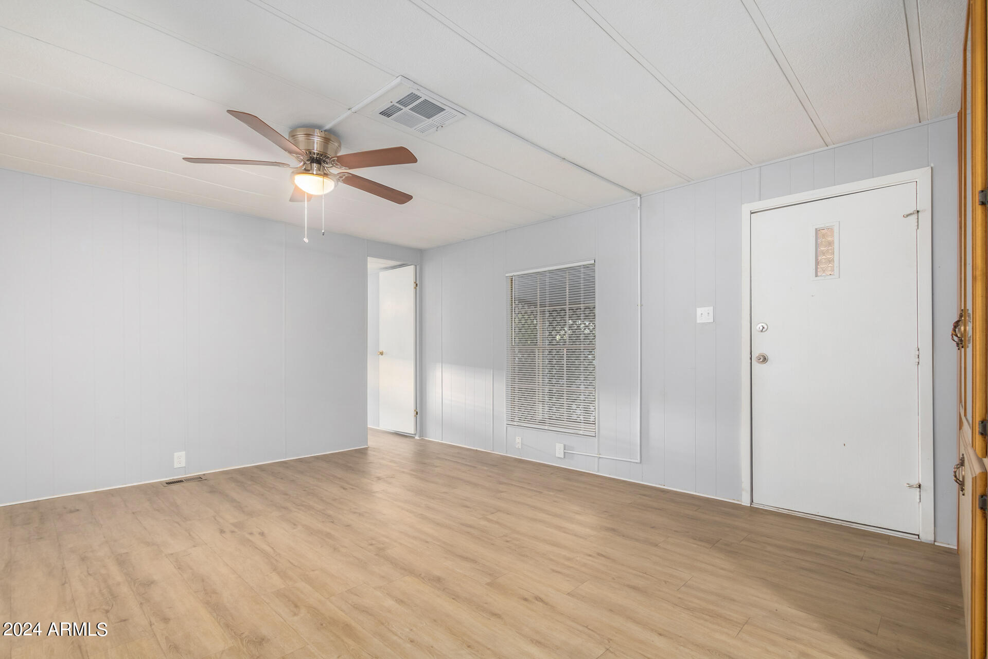16225 North Cave Creek Road, Unit 140 Phoenix, AZ 85032 - Photo 5 of 19 16 - Cave Creek #140