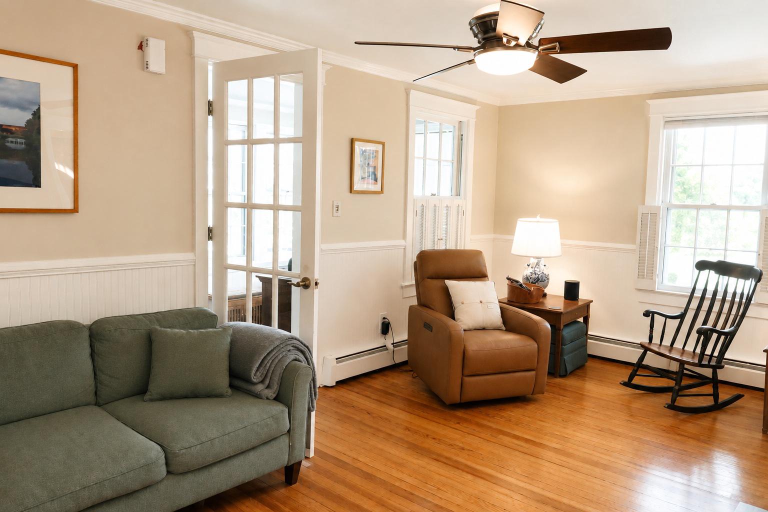 15 East Walnut Street Alexandria, VA 22301 - Photo 8 of 77 Gorgeous maple hardwood floors