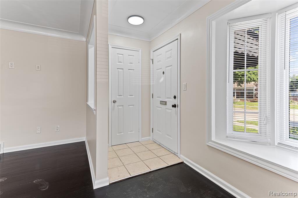 1653 London Avenue Lincoln Park, MI 48146 - Photo 4 of 30