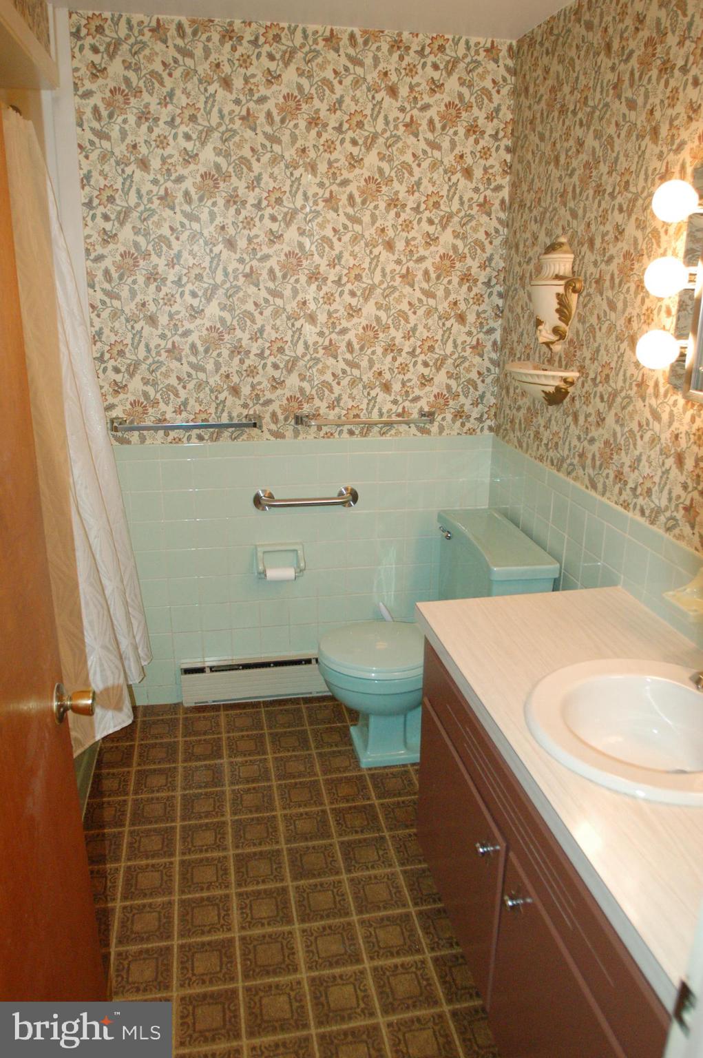 2306 Beacon Hill Road Lancaster, PA 17601 - Photo 17 of 22 Gallery Image 17