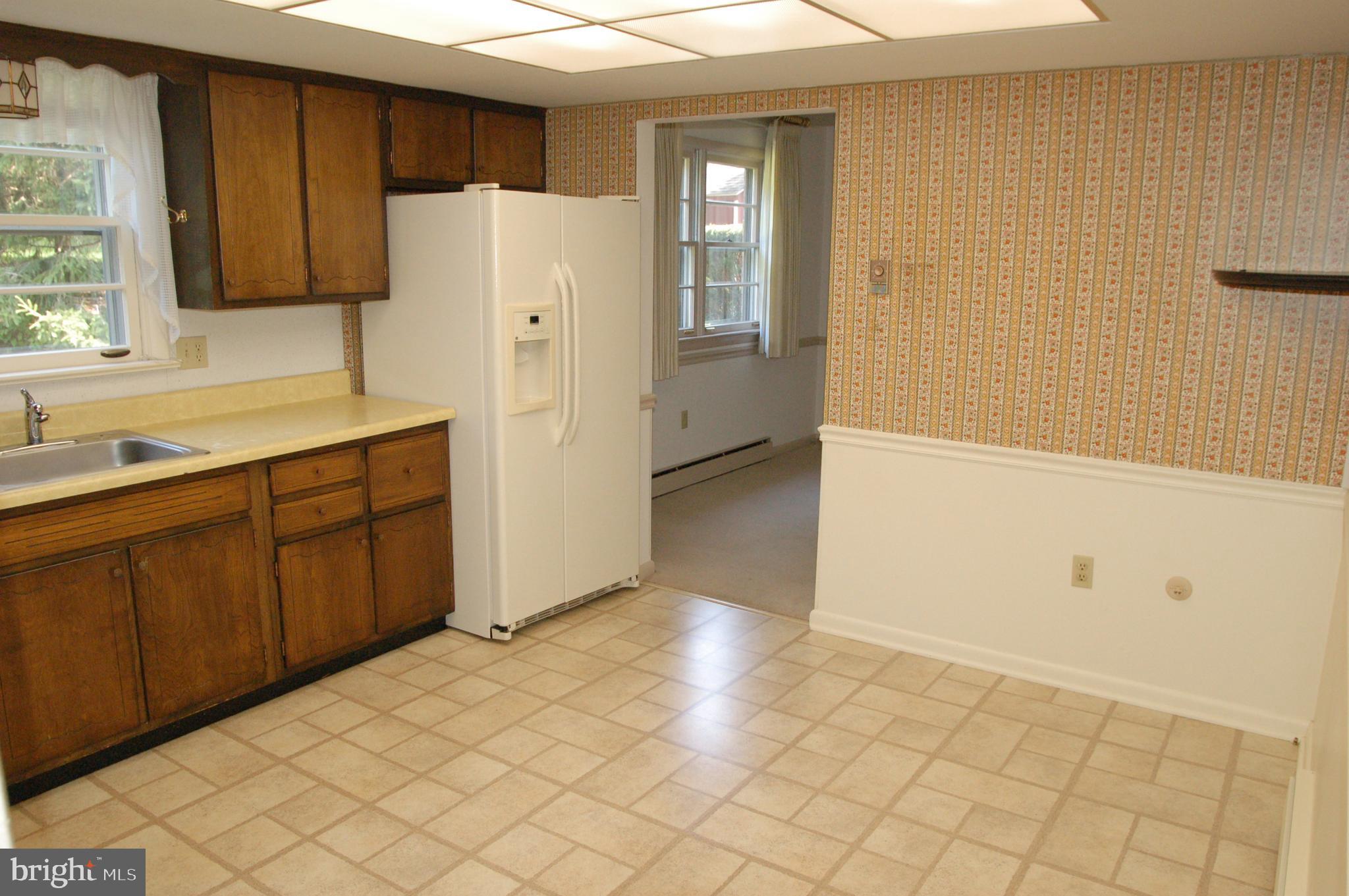 2306 Beacon Hill Road Lancaster, PA 17601 - Photo 6 of 22 Gallery Image 6