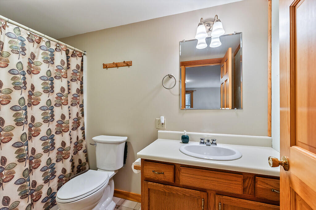 9 Tracey Cove Circle Rome, ME 04963 - Photo 31 of 54 Full bath