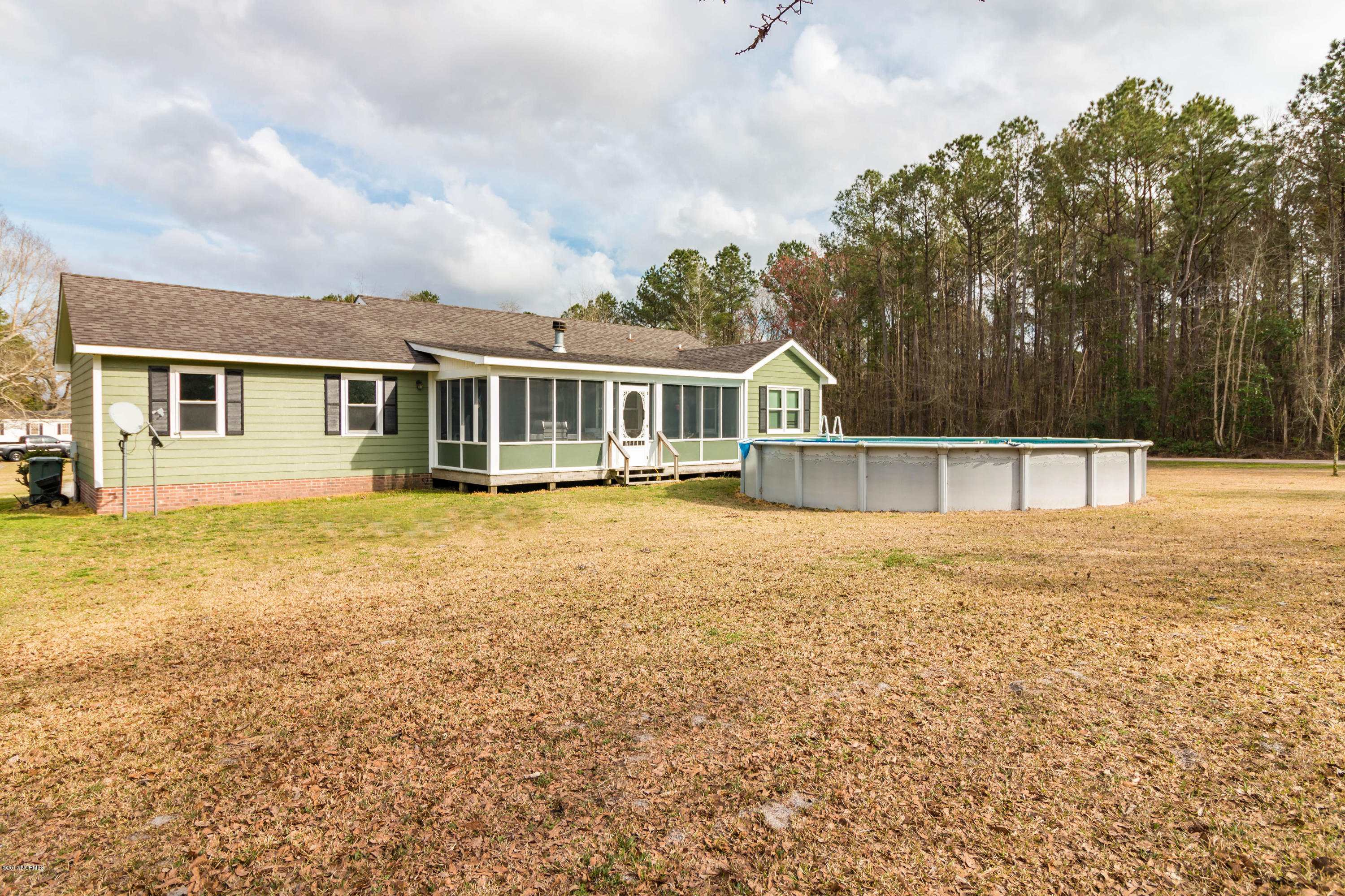 314 Coston Road Richlands, NC 28574 - Photo 19 of 24 img_9745-2_33188300865_o