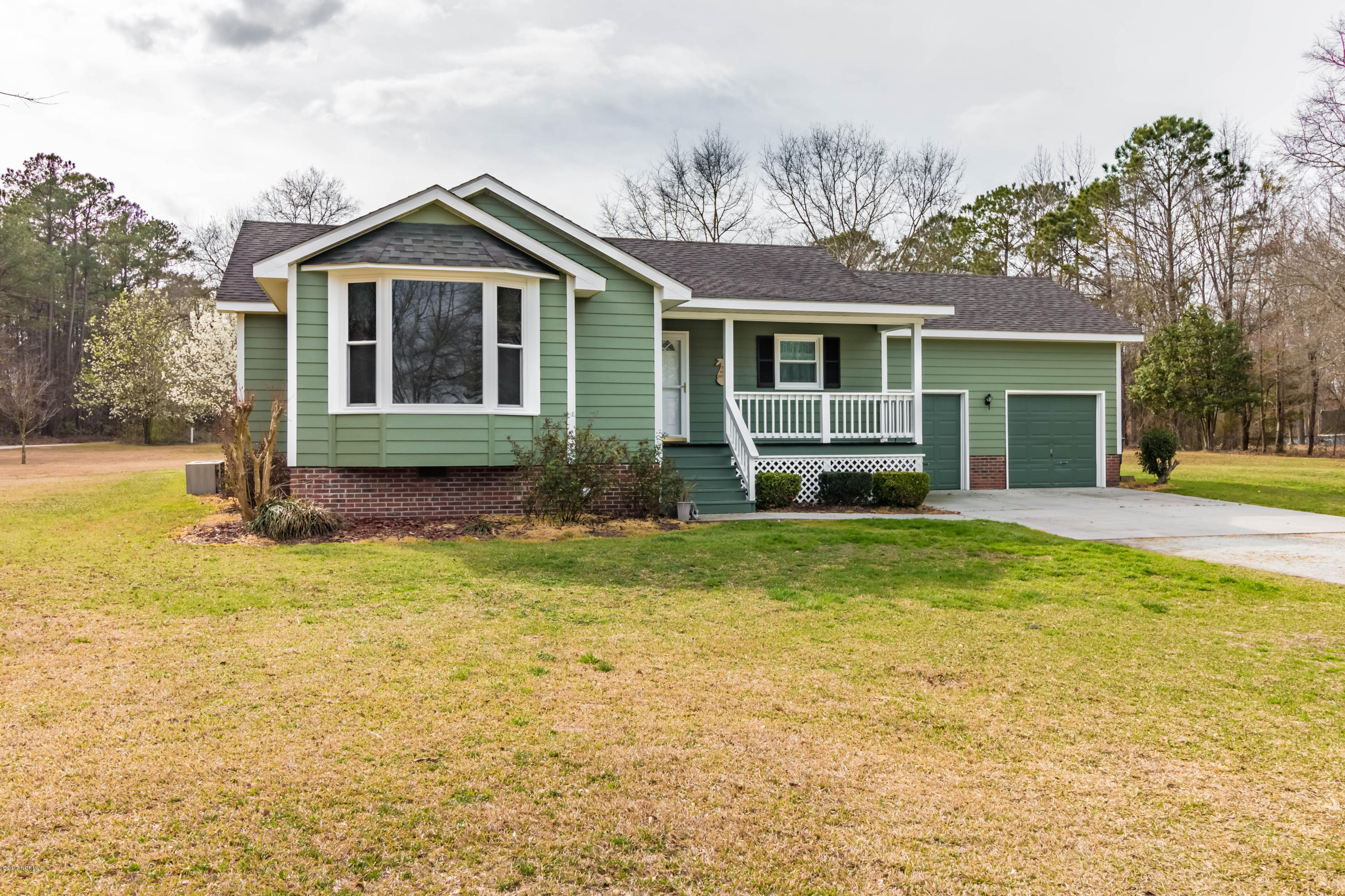314 Coston Road Richlands, NC 28574 - Photo 2 of 24 img_9733-hdr-19_33188305925_o