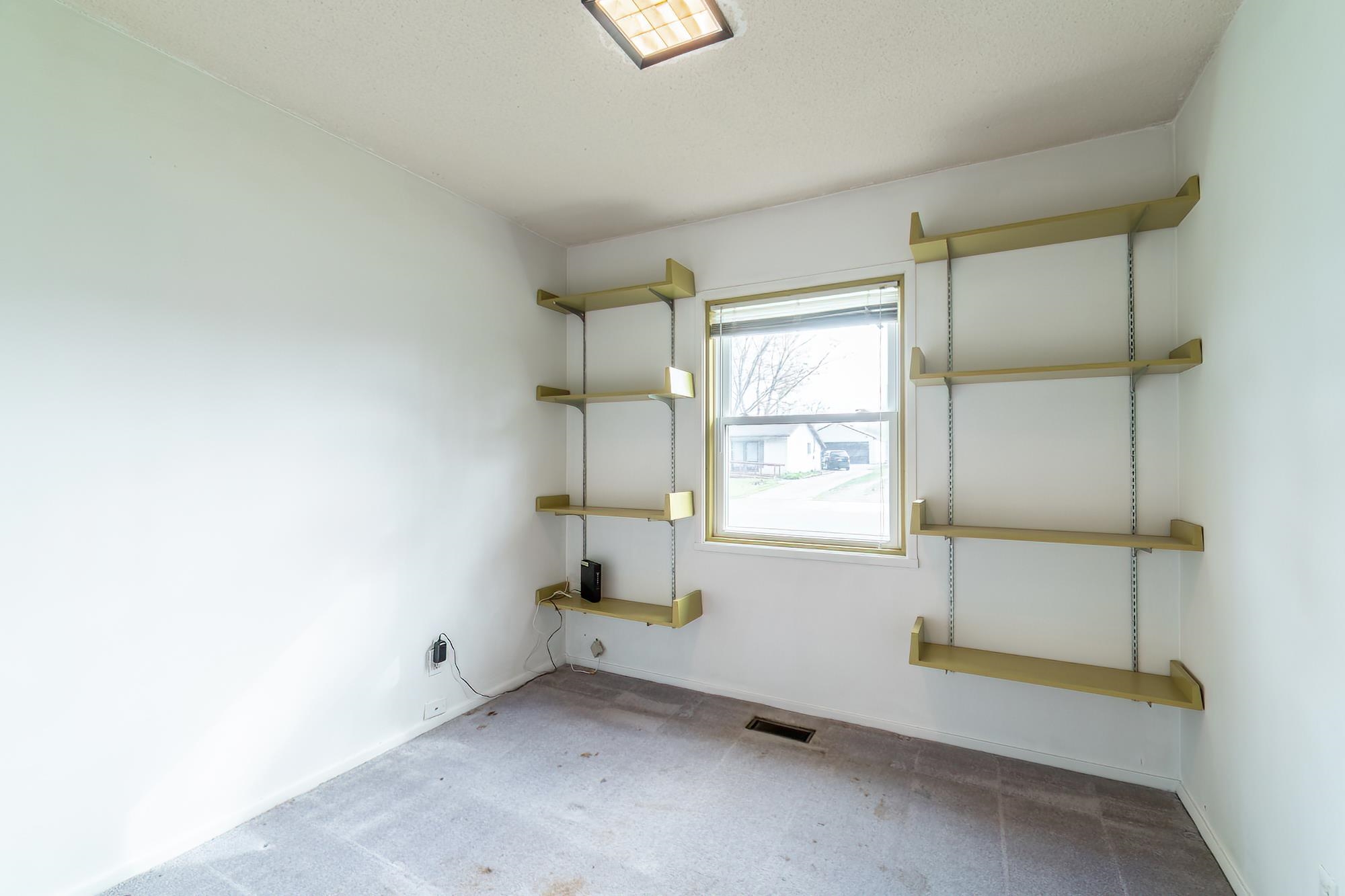 6410 Kent Road Fort Wayne, IN 46816 - Photo 24 of 33