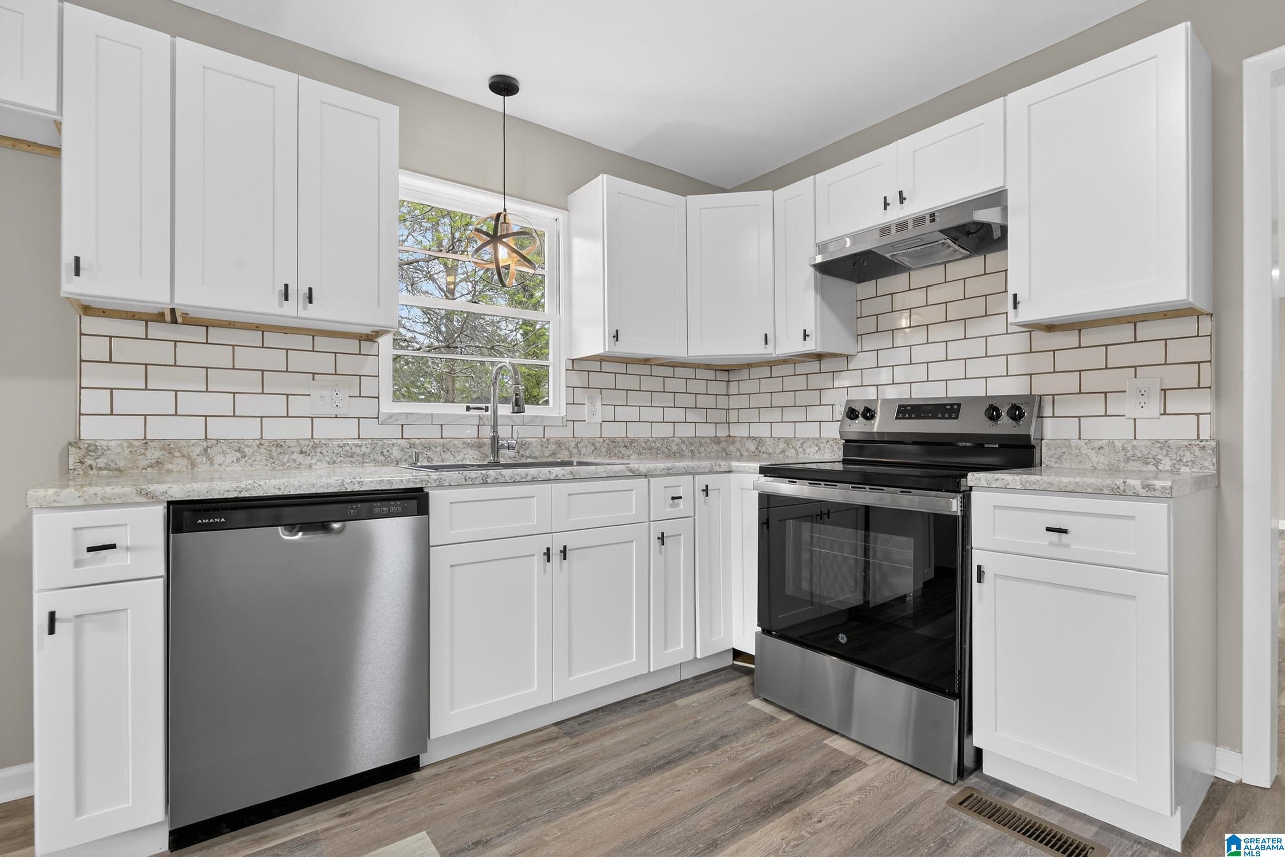 1004 Robertson Road Anniston, AL 36207 - Photo 11 of 40 Gallery Image 11