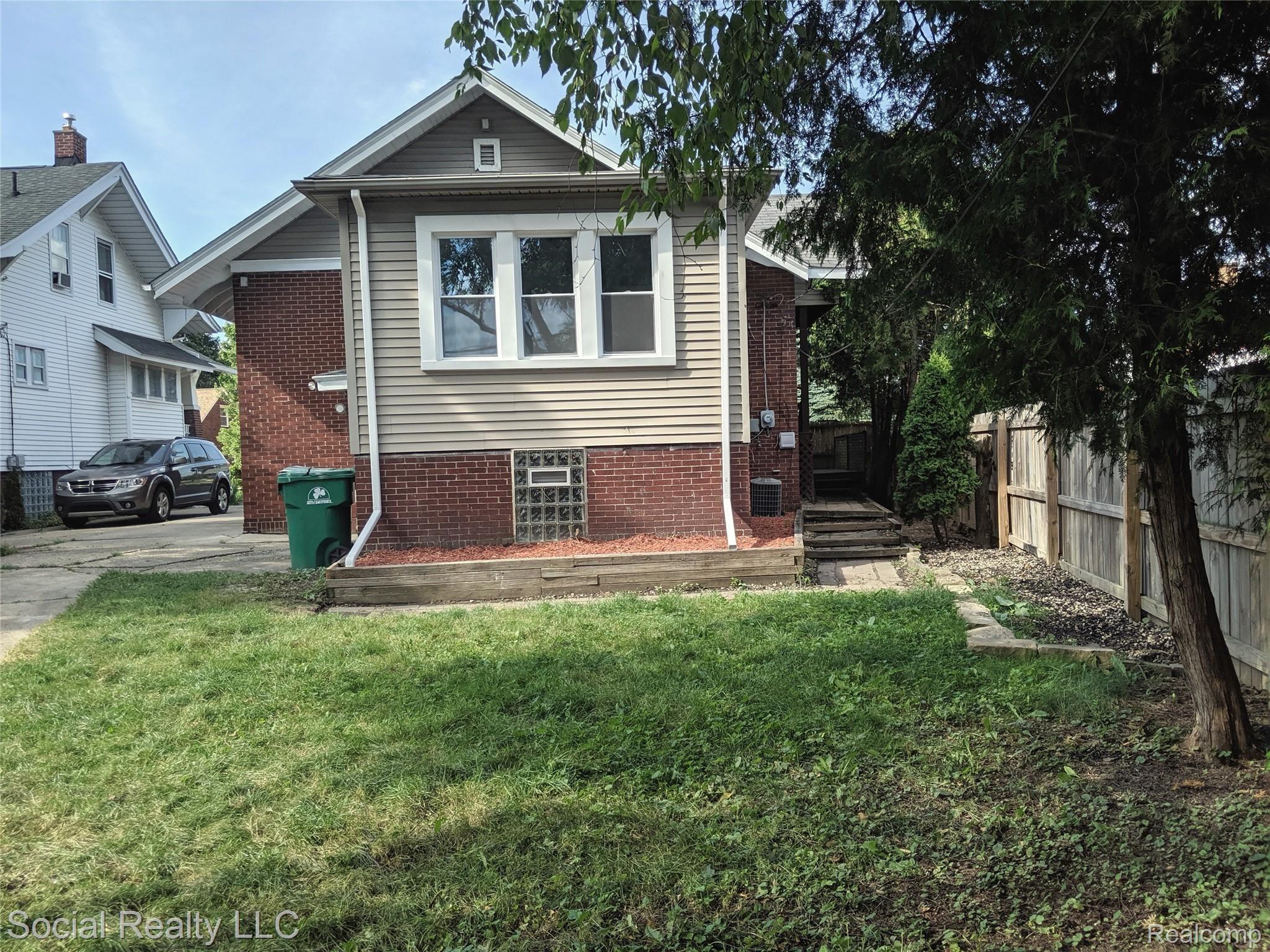 15824 Charles R Avenue Eastpointe, MI 48021 - Photo 24 of 36 IMG_20190717_171737.jpg