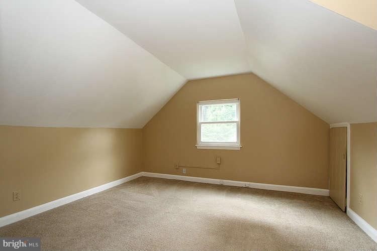 711 Dryden Street Silver Spring, MD 20901 - Photo 25 of 30 Bedroom