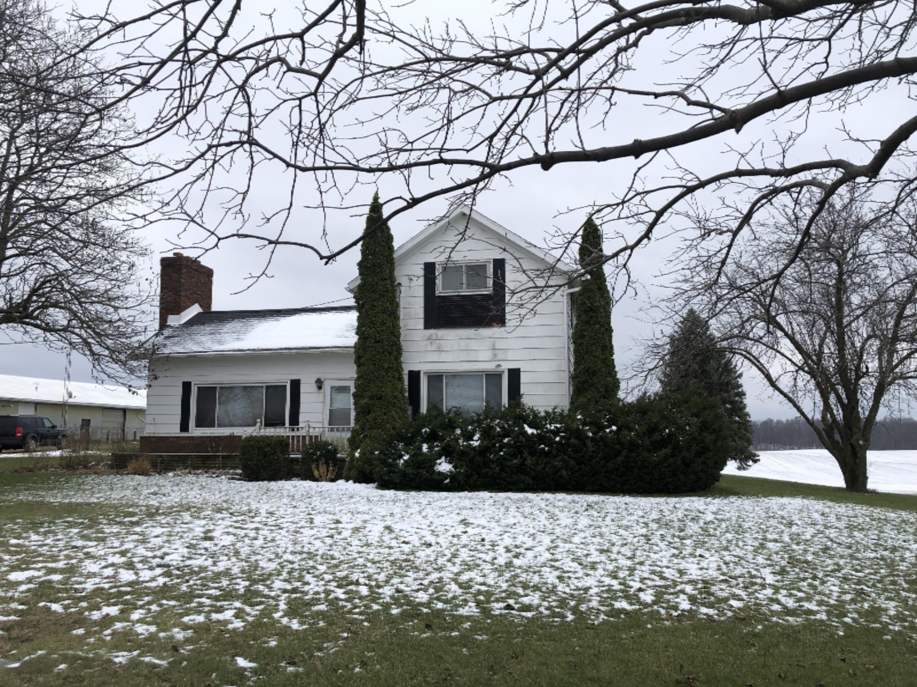 9541 North Adams Road North Adams, MI 49262 - Photo 2 of 28 IMG_1839