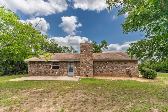 $349,500 | 117 Dogwood Trail, Bellville, TX 77418