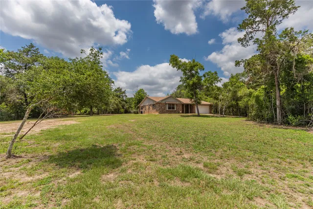 $349,500 | 117 Dogwood Trail, Bellville, TX 77418