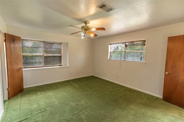 $349,500 | 117 Dogwood Trail, Bellville, TX 77418