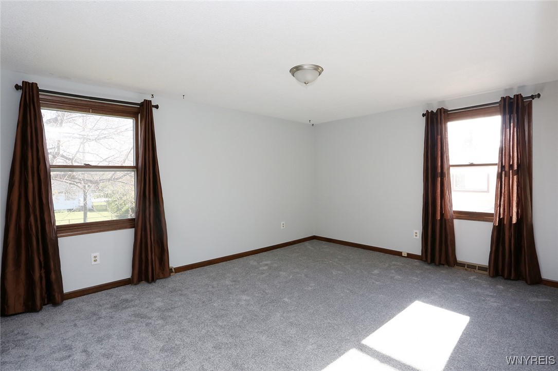 69 Forestview Drive Lancaster, NY 14043 - Photo 28 of 45