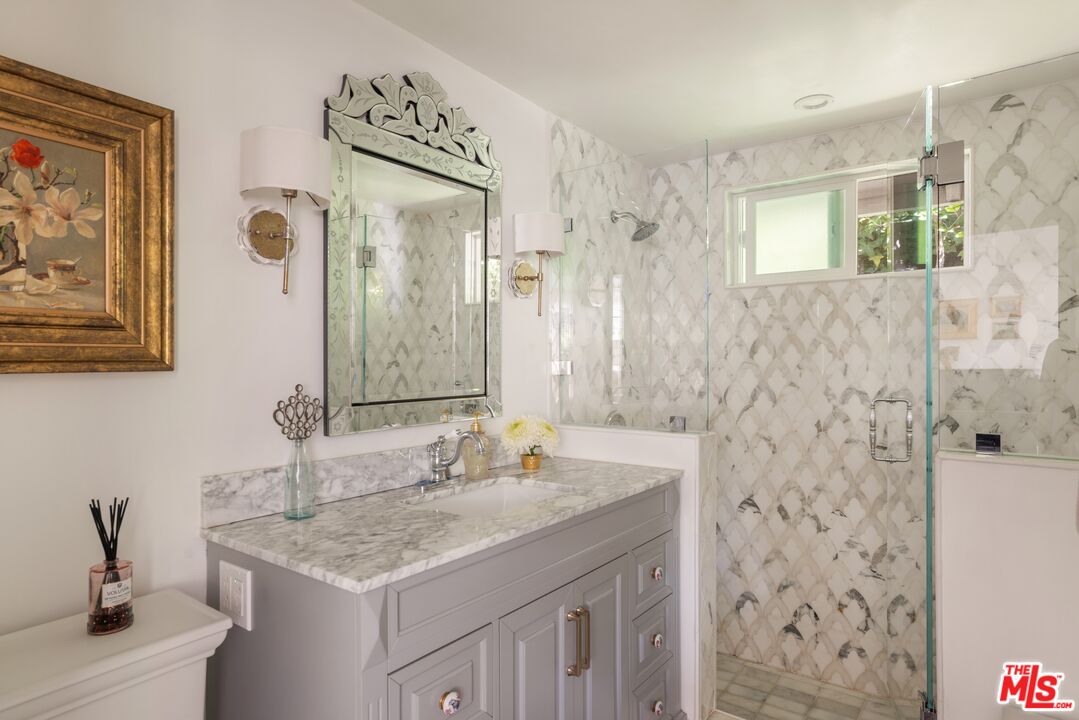 21714 Encina Road Topanga, CA 90290 - Photo 16 of 45