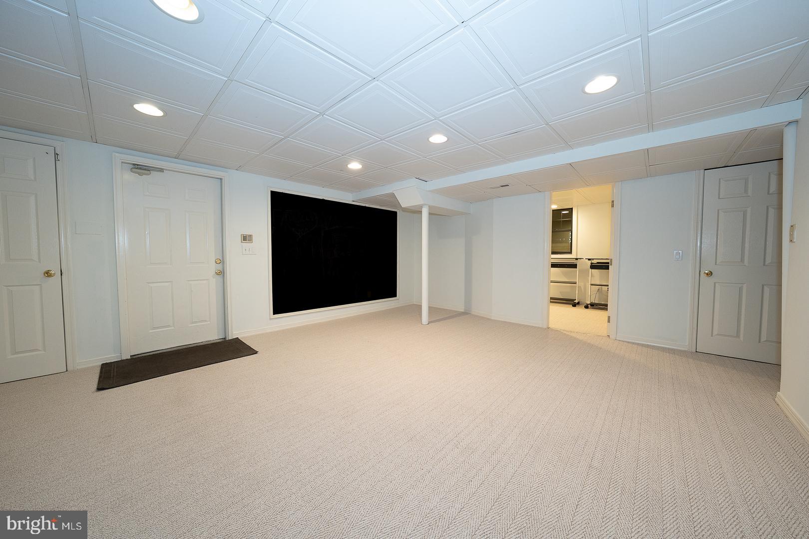 800 Maple Glen Lane Wayne, PA 19087 - Photo 44 of 52 a view of an empty room