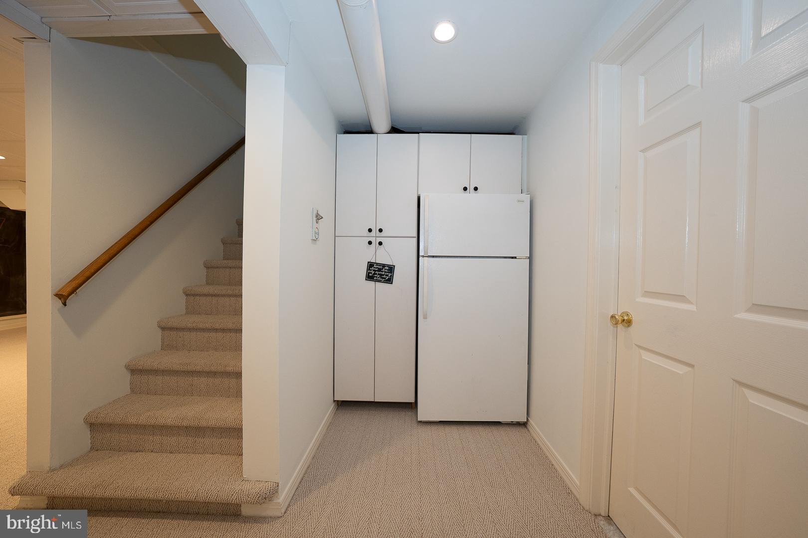 800 Maple Glen Lane Wayne, PA 19087 - Photo 49 of 52 a view of entryway with white walls