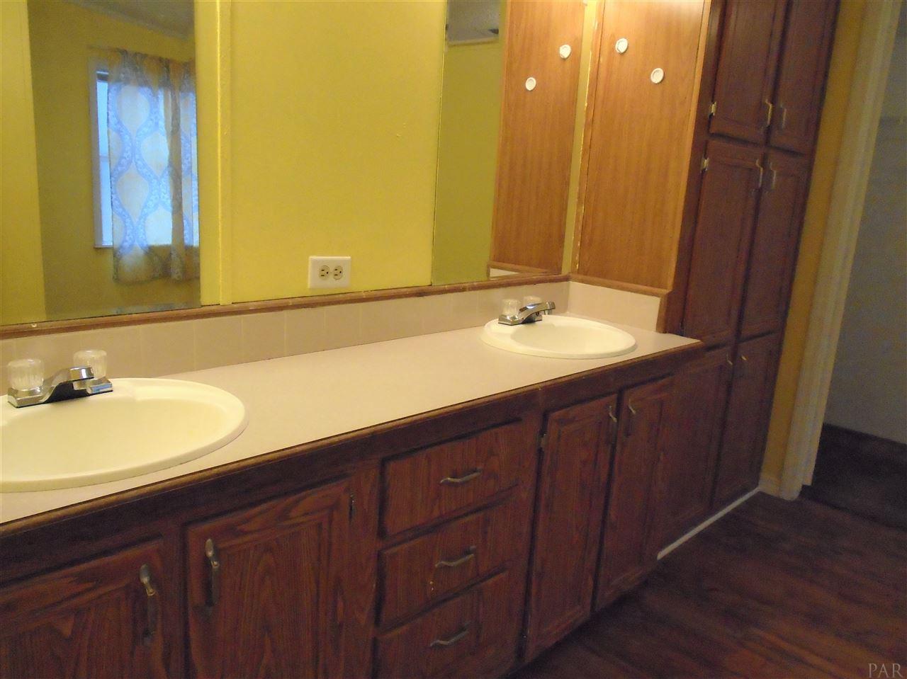 4411 B B Lowery Road Milton, FL 32583 - Photo 15 of 47 Gallery Image 15