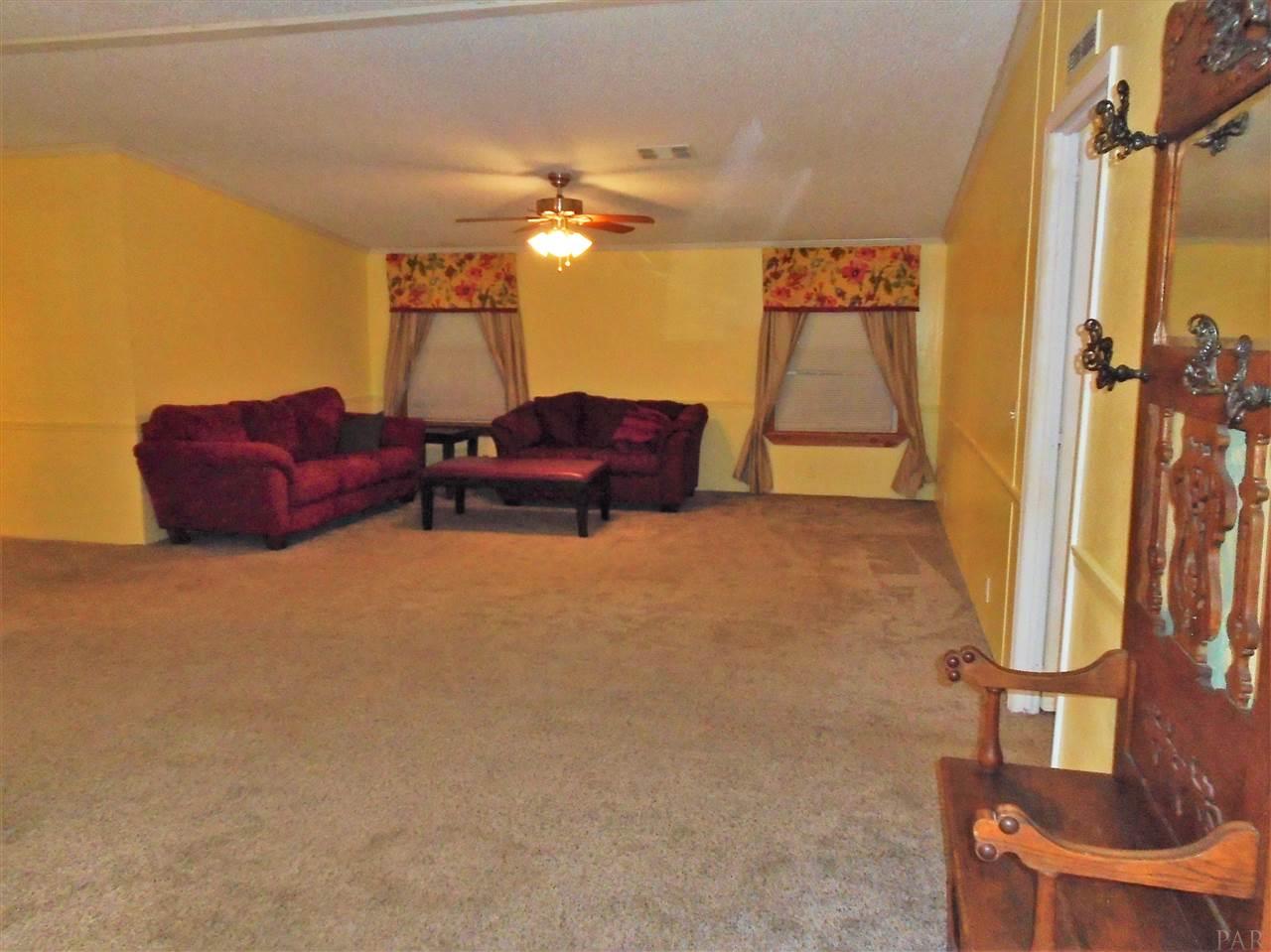 4411 B B Lowery Road Milton, FL 32583 - Photo 4 of 47 Gallery Image 4