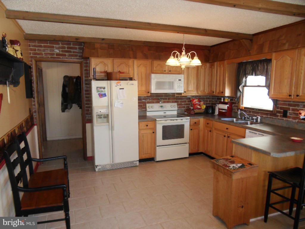 5147 Cordtown Road Cambridge, MD 21613 - Photo 2 of 28 Kitchen