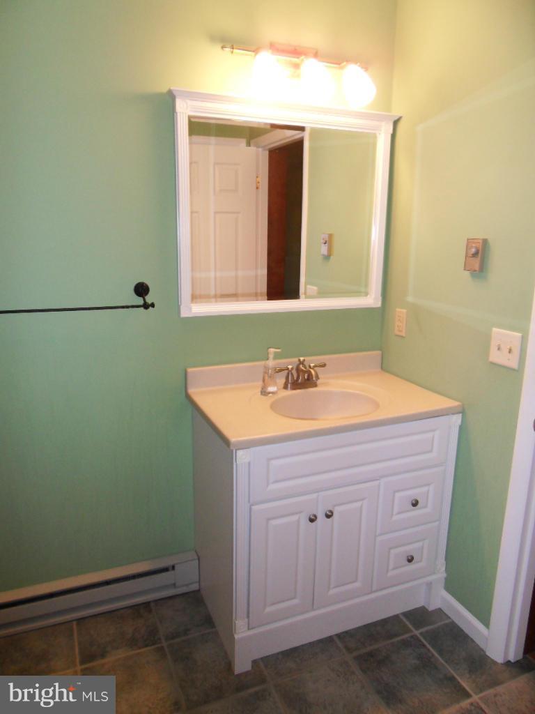 5147 Cordtown Road Cambridge, MD 21613 - Photo 18 of 28 Bath