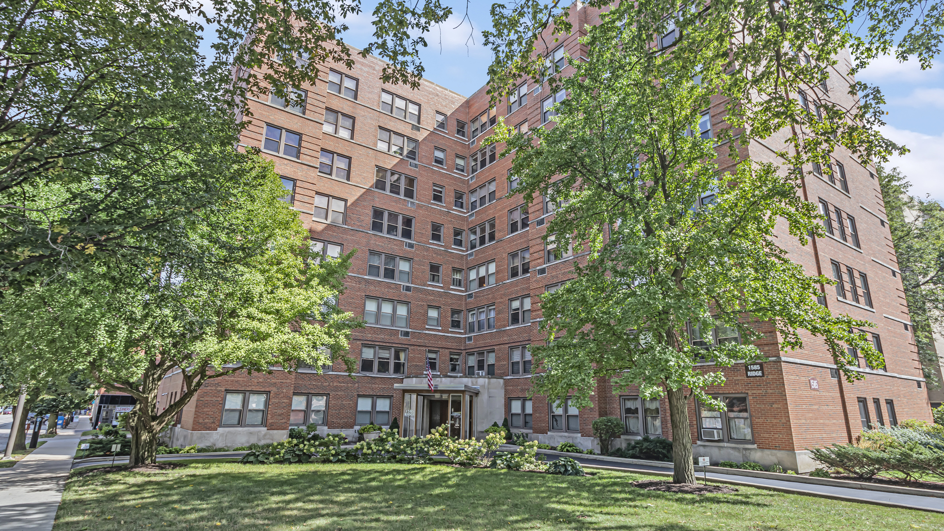 1585 Ridge Avenue, Unit 406 Evanston, IL 60201 - Photo 1 of 13