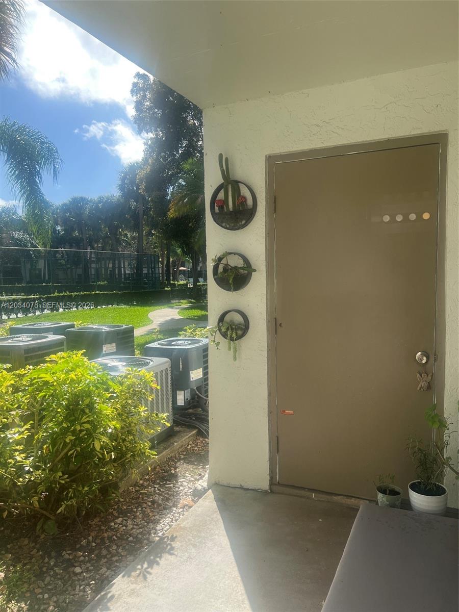 550 South Park Road, Unit 148 Hollywood, FL 33021 - Photo 13 of 15