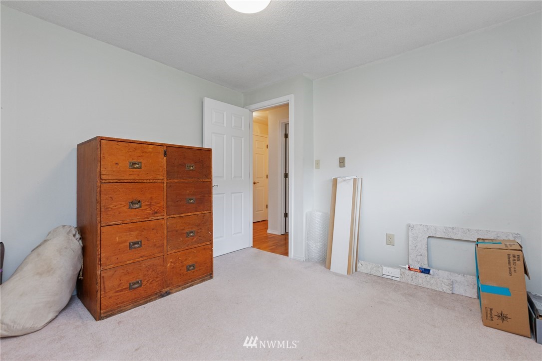 15408 Southeast Jones Road Renton, WA 98058 - Photo 24 of 40