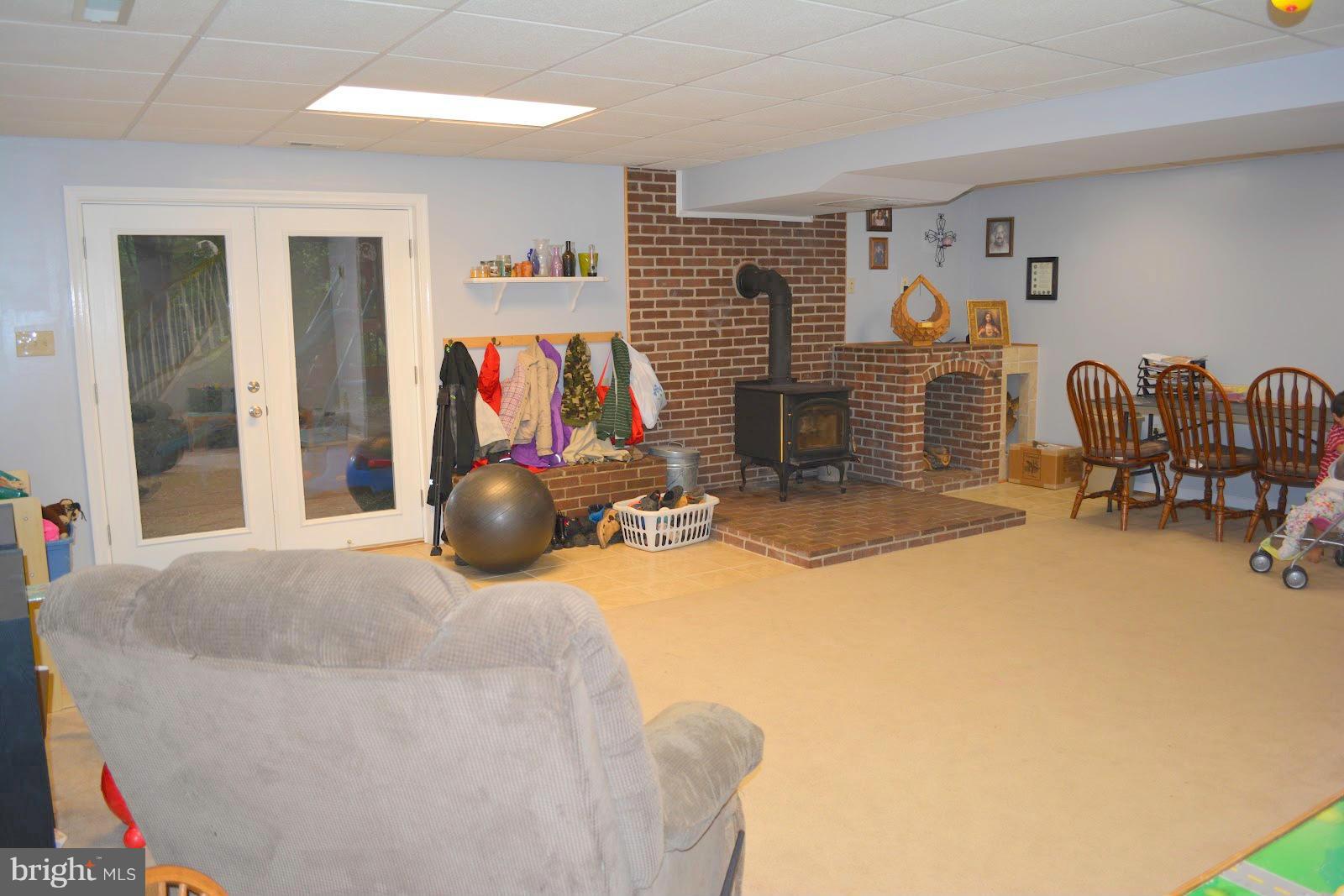 305 Copper Mine Road Front Royal, VA 22630 - Photo 5 of 30 Family Room