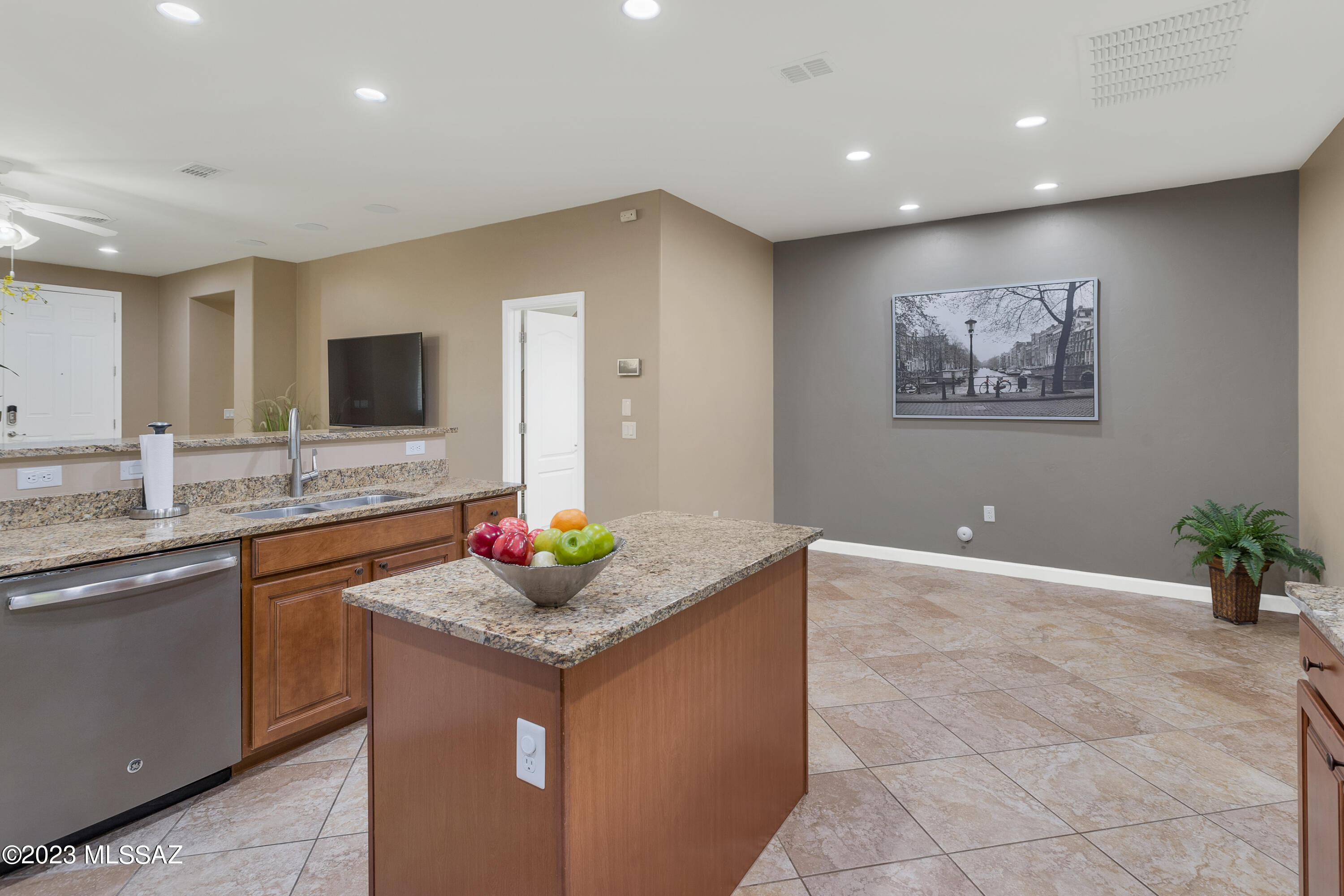 12920 North Shell Traders Court Tucson, AZ 85755 - Photo 9 of 31