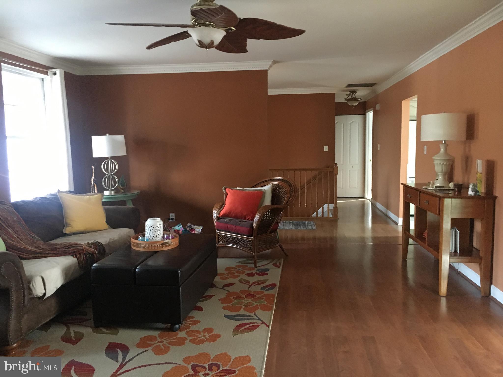 2607 Bachman Road Westminster, MD 21157 - Photo 23 of 30 Living Room