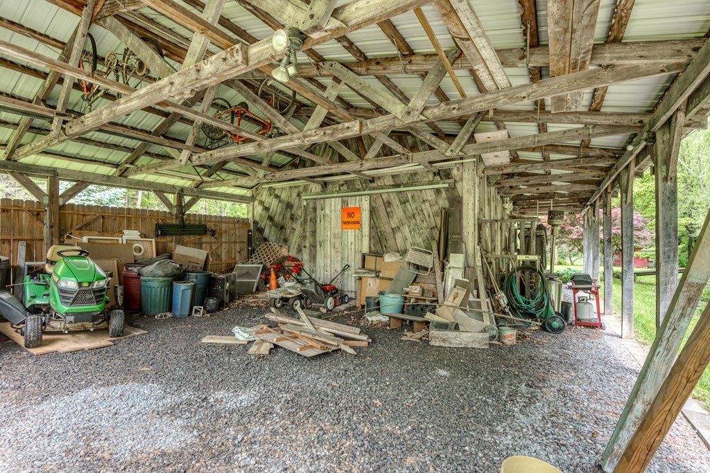 209 Pounding Mill Branch Road Pounding Mill, VA 24637 - Photo 35 of 38 Gallery Image 35