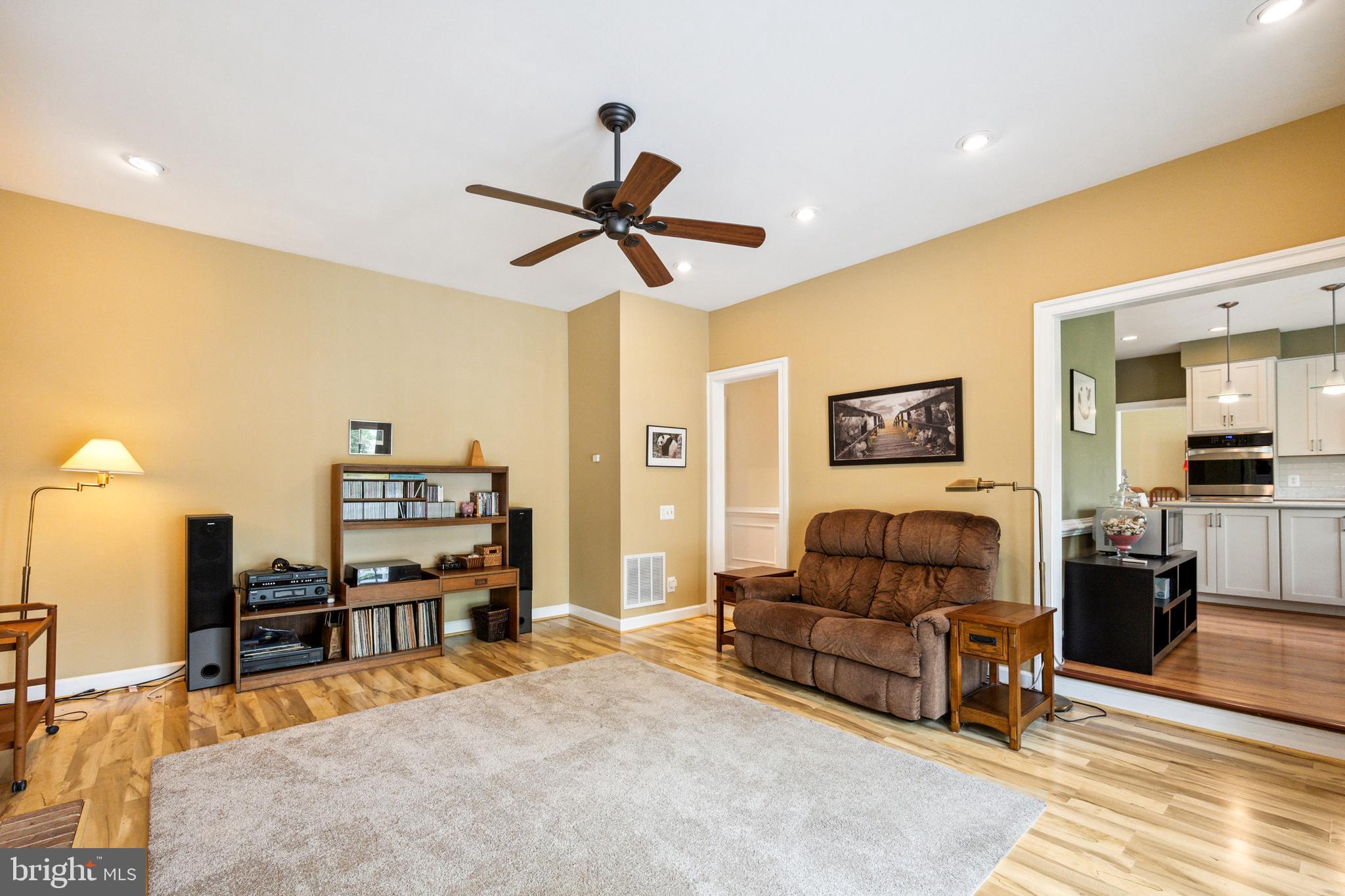9720 Hidden Valley Road Vienna, VA 22181 - Photo 19 of 54 Gallery Image 19