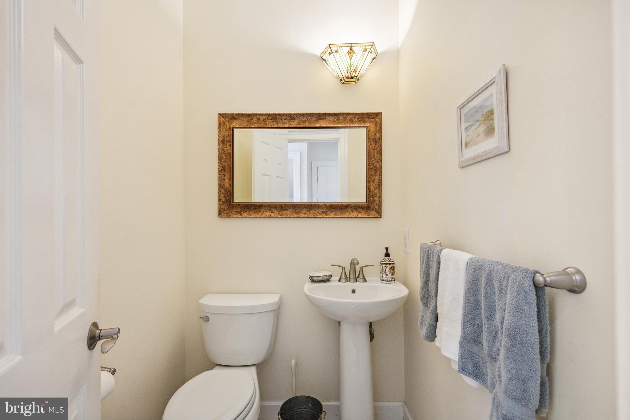 9720 Hidden Valley Road Vienna, VA 22181 - Photo 24 of 54 Gallery Image 24