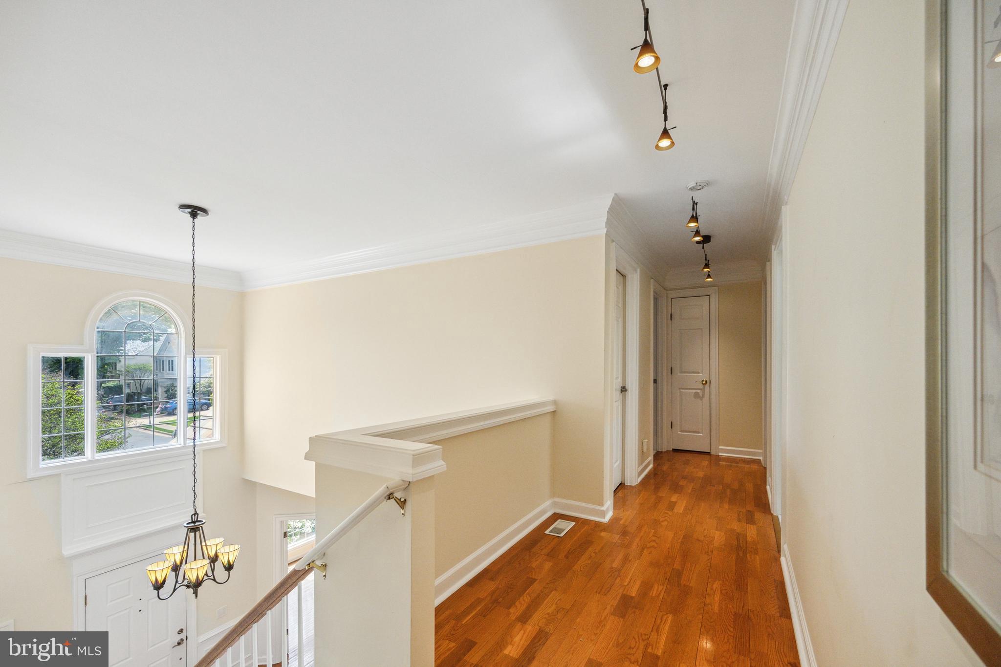 9720 Hidden Valley Road Vienna, VA 22181 - Photo 26 of 54 Gallery Image 26