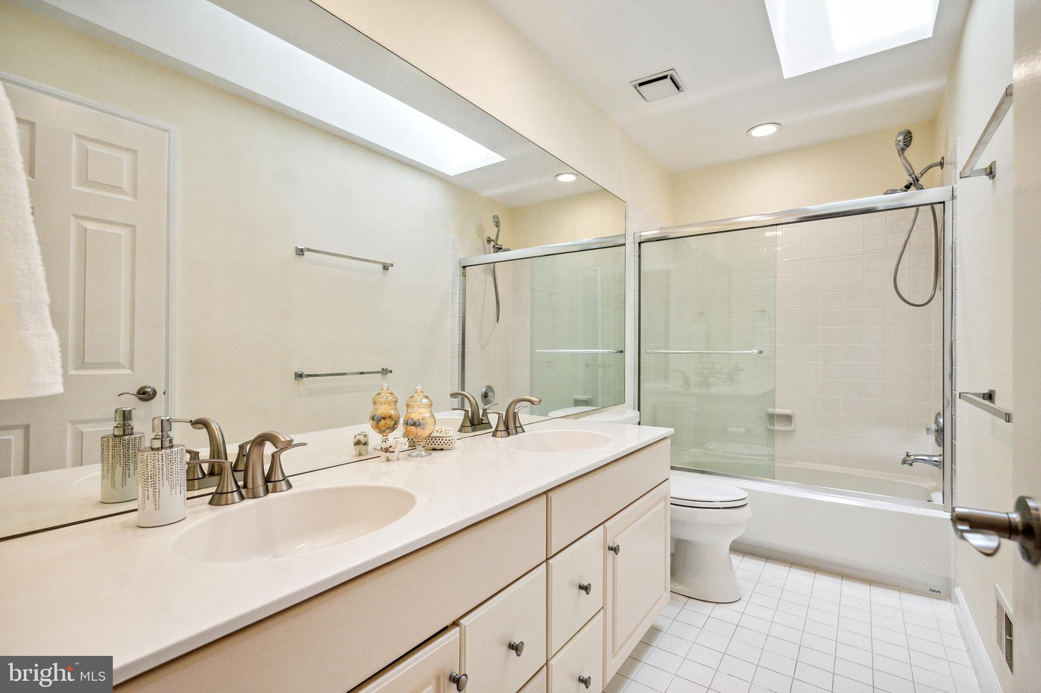 9720 Hidden Valley Road Vienna, VA 22181 - Photo 33 of 54 Gallery Image 33