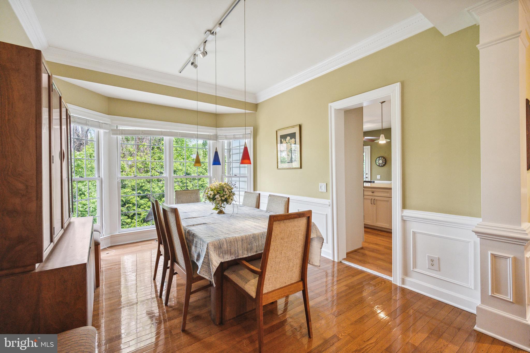 9720 Hidden Valley Road Vienna, VA 22181 - Photo 7 of 54 Gallery Image 7