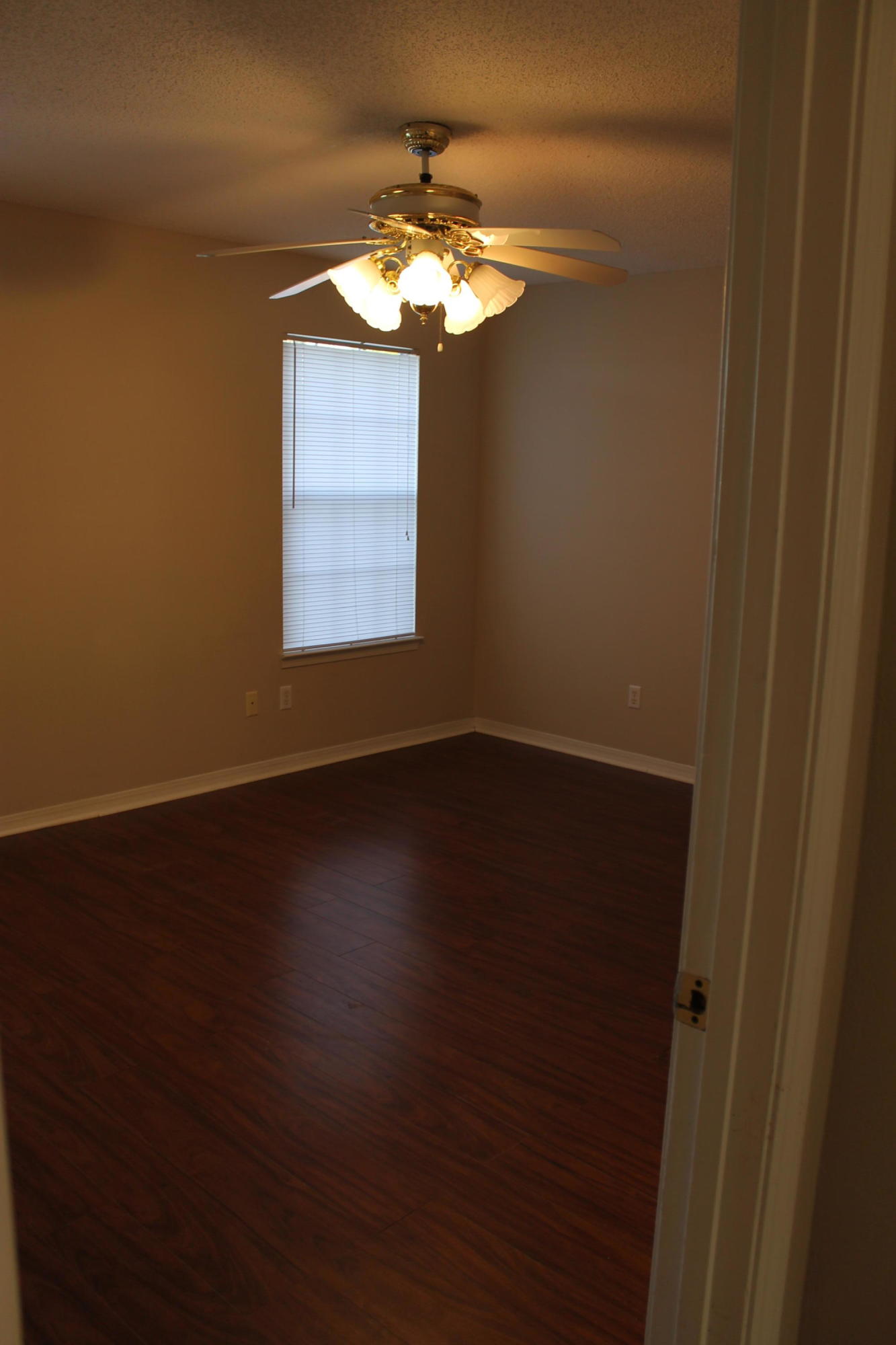 13 Holly Road Crestview, FL 32539 - Photo 10 of 19 a view of a livingroom with a window