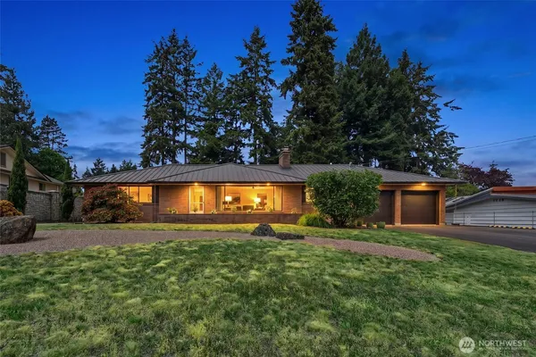 $575,000 | 4612 View Drive, Everett, WA 98203