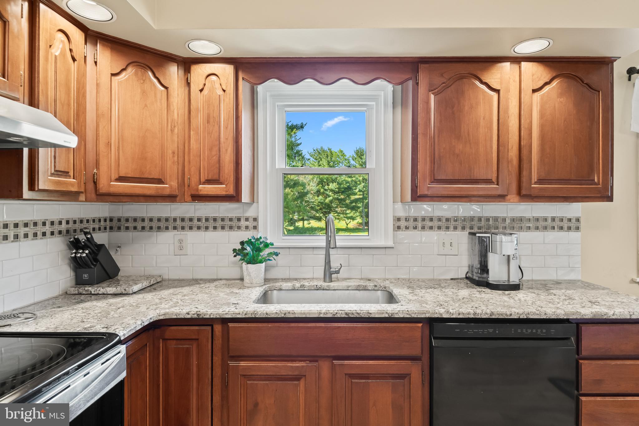 1858 West Lisburn Road Carlisle, PA 17015 - Photo 13 of 60