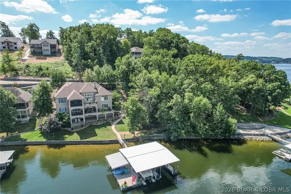 $2,189,000 | 1163 Beacon Pointe Circle, Lake Ozark, MO 65049