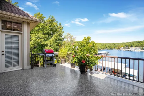 $2,189,000 | 1163 Beacon Pointe Circle, Lake Ozark, MO 65049