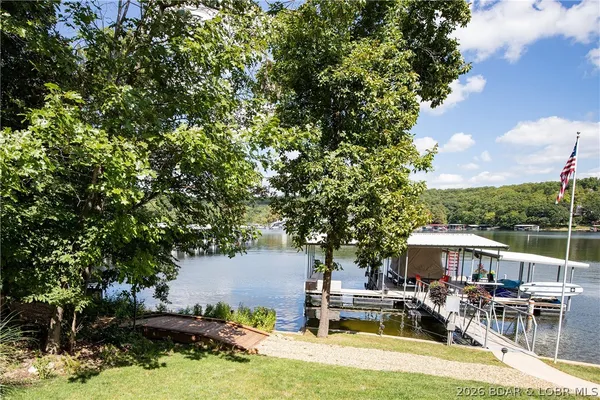 $2,189,000 | 1163 Beacon Pointe Circle, Lake Ozark, MO 65049