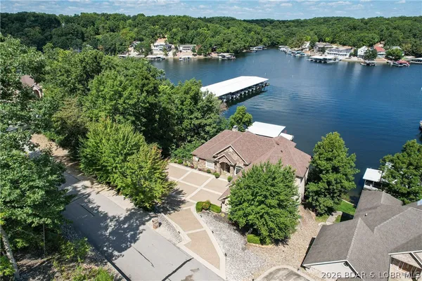 $2,189,000 | 1163 Beacon Pointe Circle, Lake Ozark, MO 65049