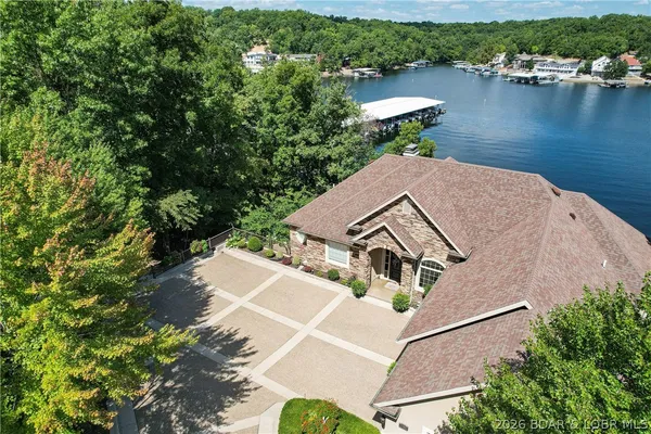 $2,189,000 | 1163 Beacon Pointe Circle, Lake Ozark, MO 65049